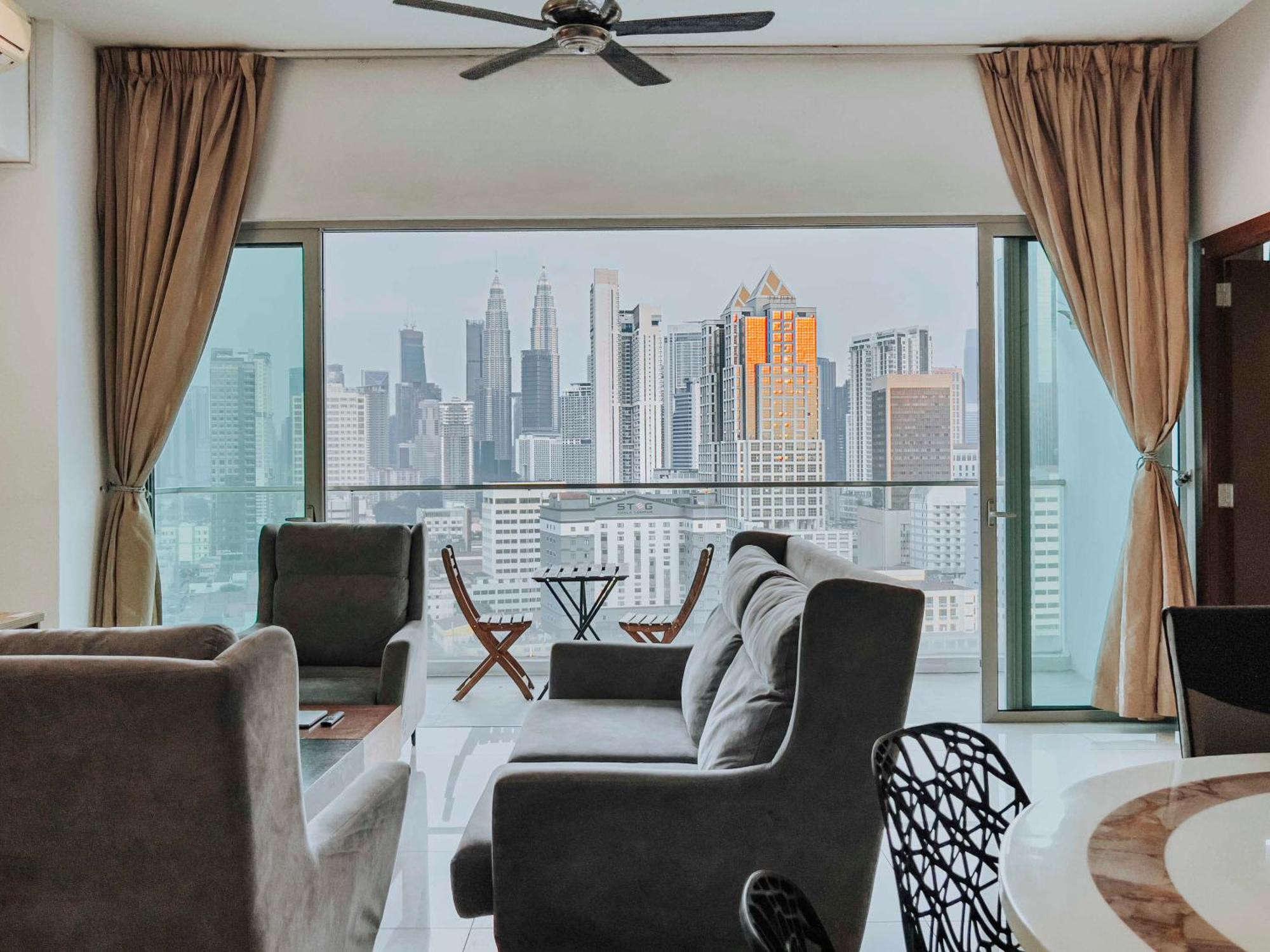 קואלה לומפור Regalia Residence The Sky Pool Suite חדר תמונה