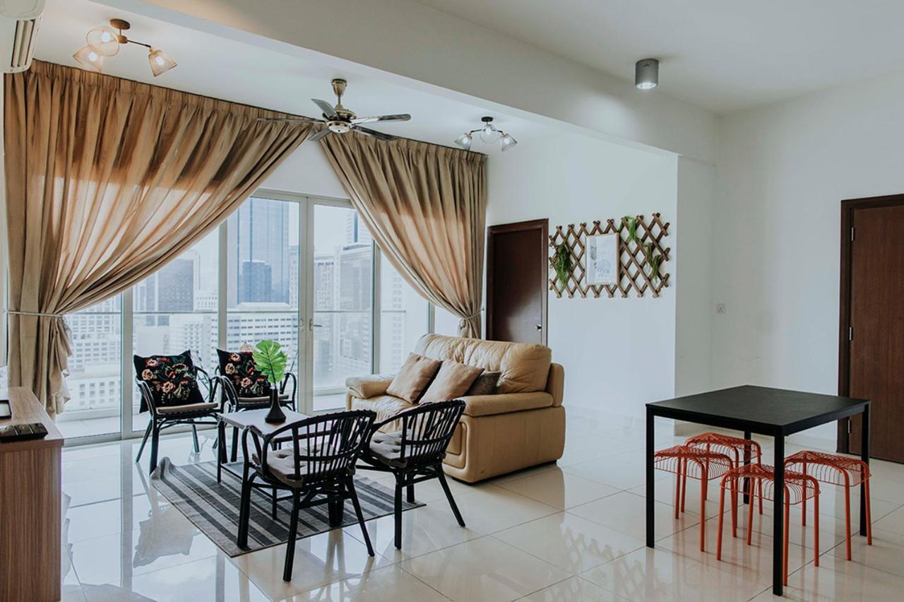 קואלה לומפור Regalia Residence The Sky Pool Suite מראה חיצוני תמונה